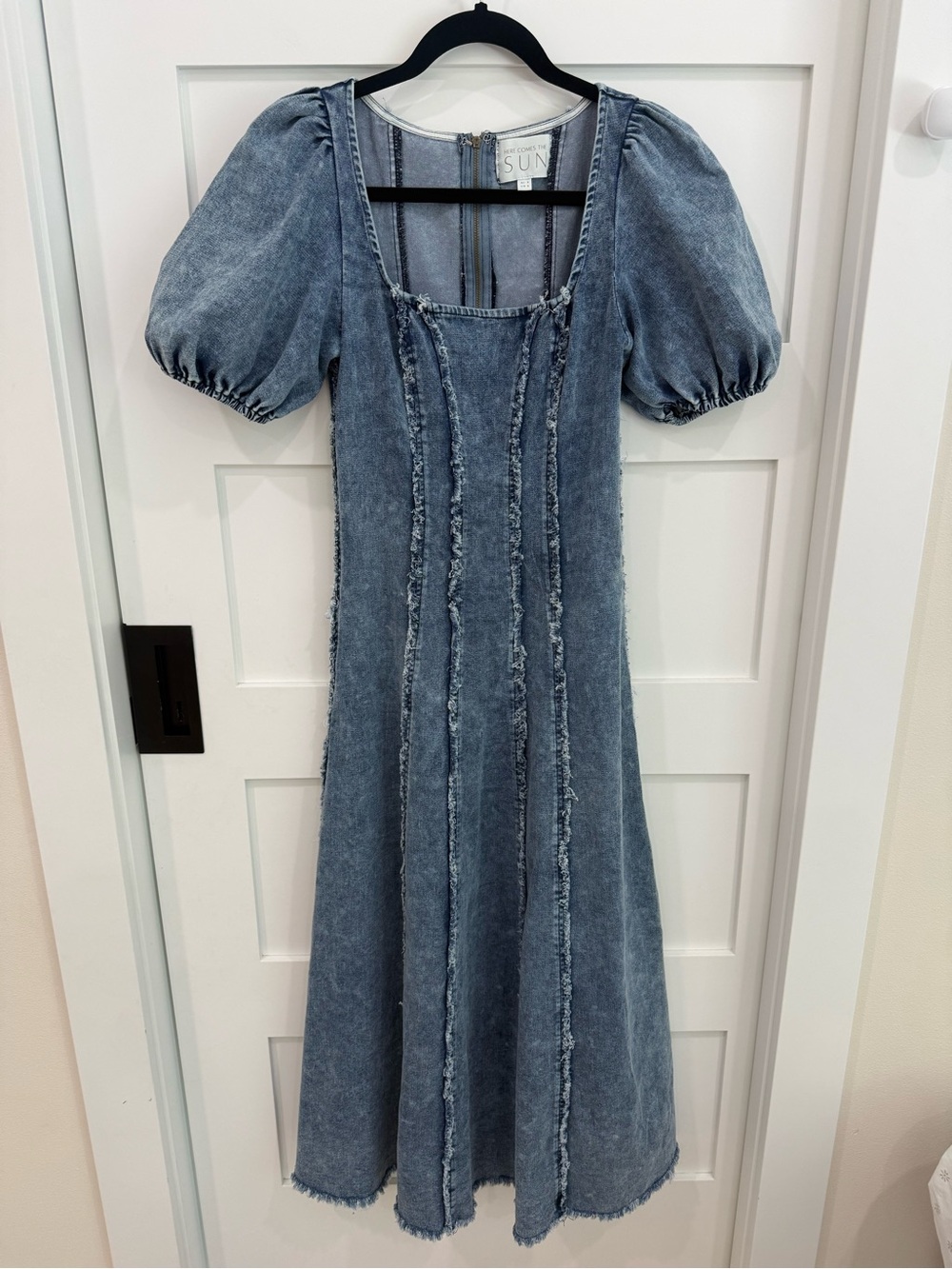 FRINGE PUFF SLEEVE DENIM MADI DRESS - BLUE Size S